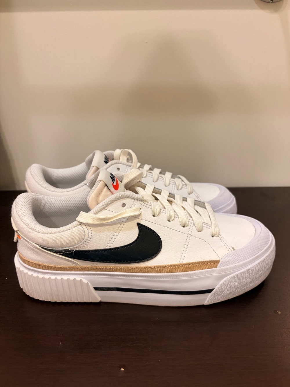 Nike Court Legacy Lift Platform Sneakers White Black Gum Women’s 6